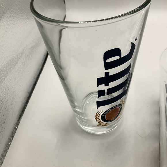 Vintage Miller Lite 16 oz Beer Set of 3 "A FINE PILSNER BEER" Pub Bar Glasses - Picture 4 of 5